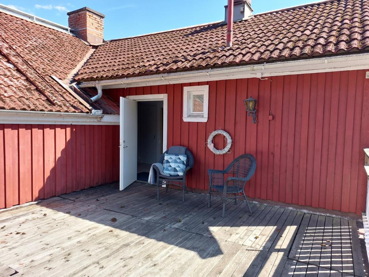 Flora Dekor Gaestgard, Lenagarden Pensionat Alingsås Eksteriør billede