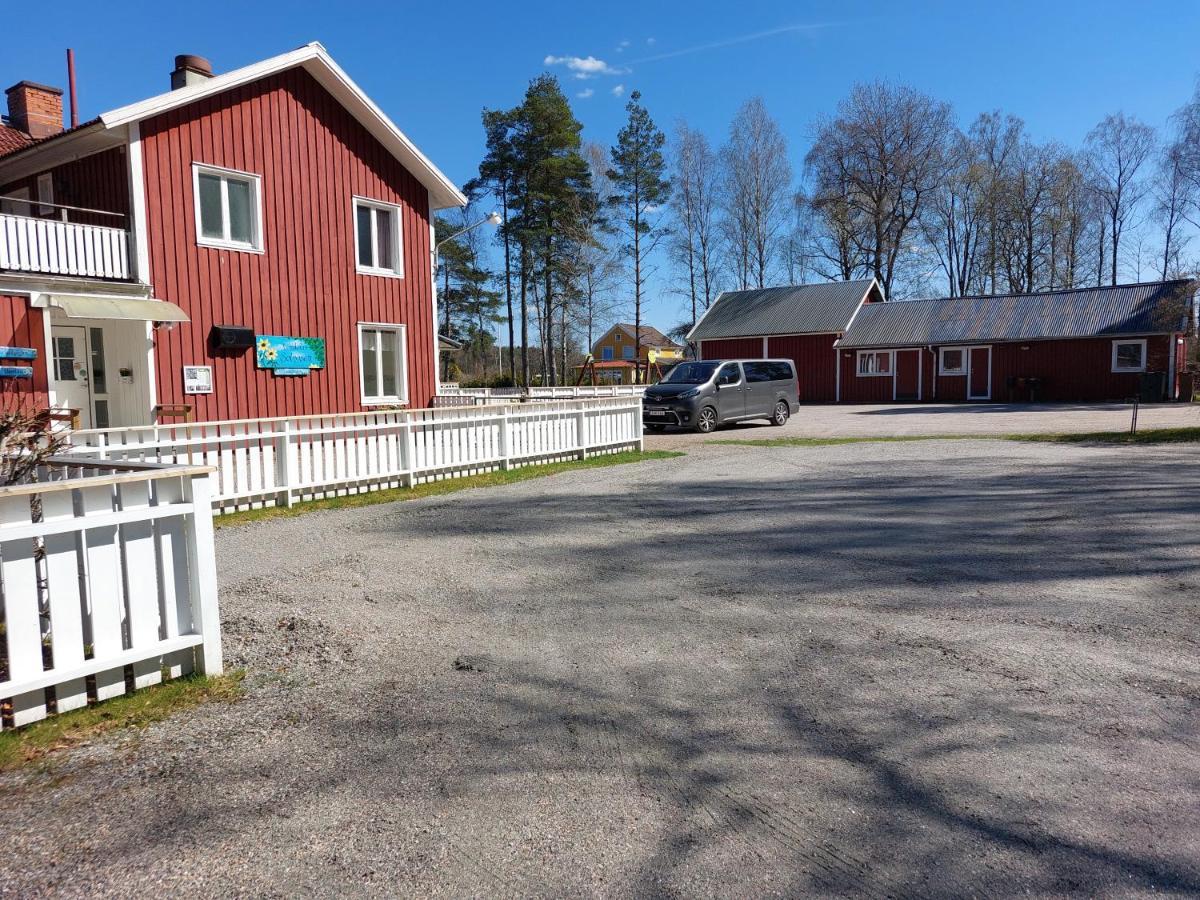 Flora Dekor Gaestgard, Lenagarden Pensionat Alingsås Eksteriør billede