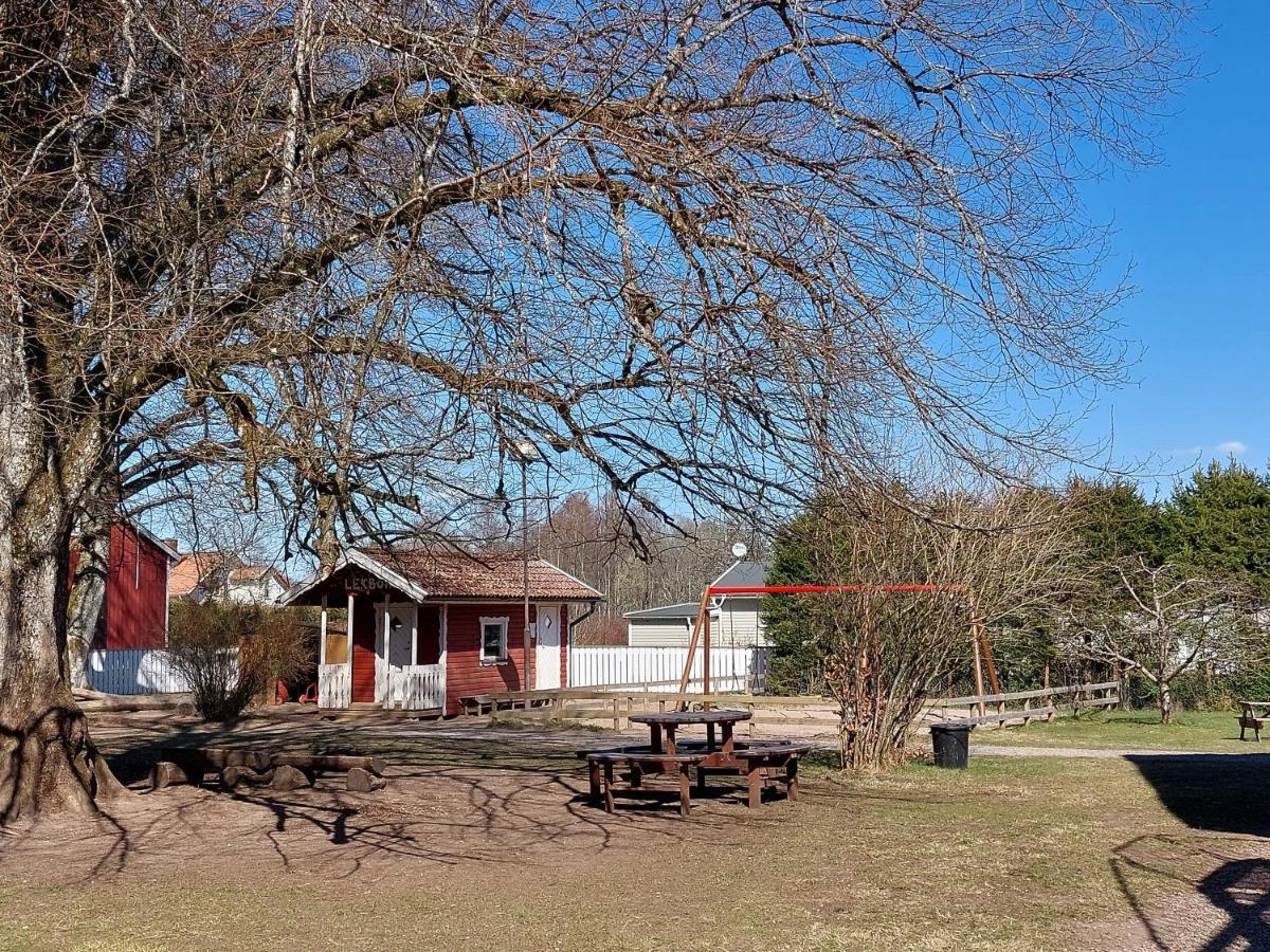 Flora Dekor Gaestgard, Lenagarden Pensionat Alingsås Eksteriør billede